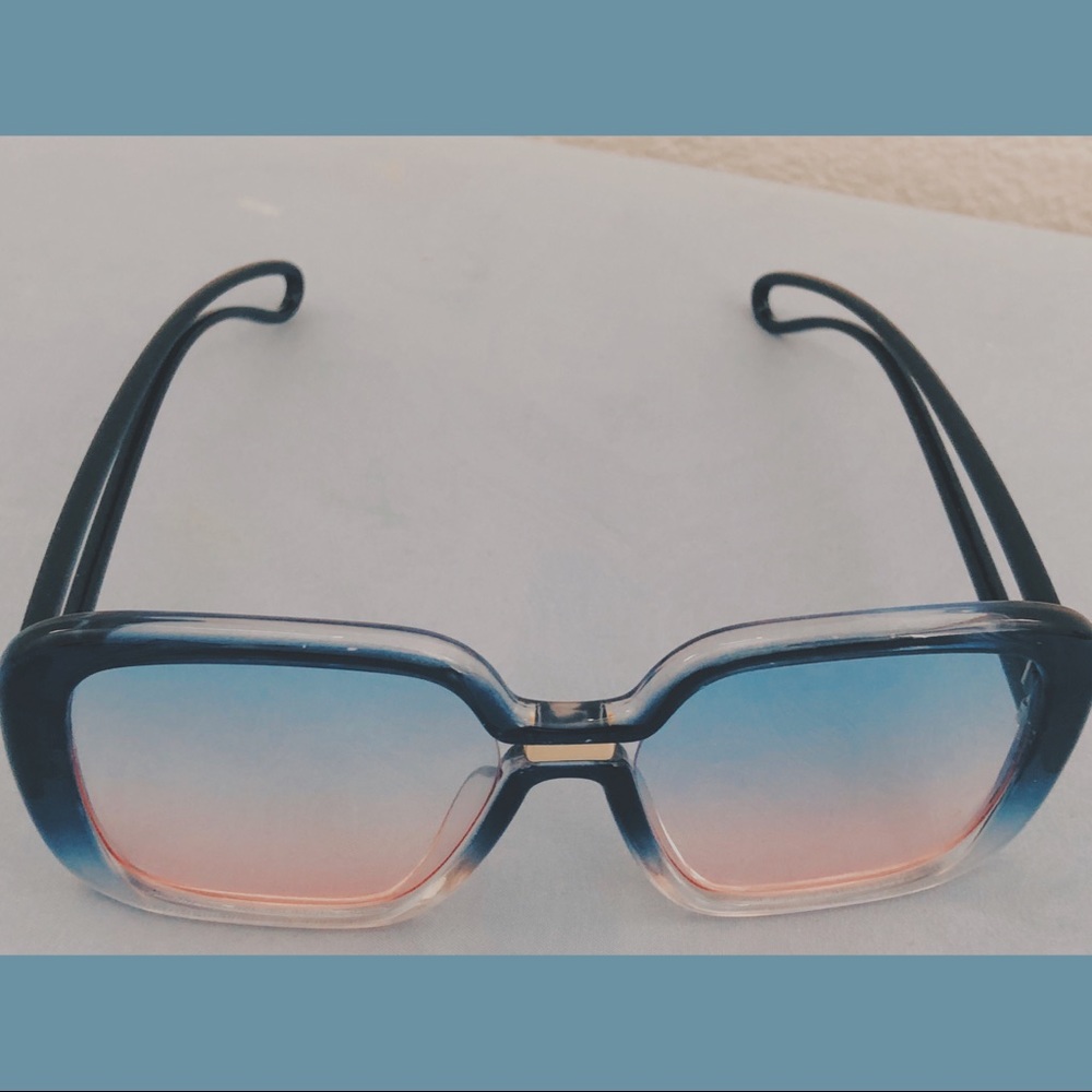 Large Square Sunglasses - Picture 2 of 4